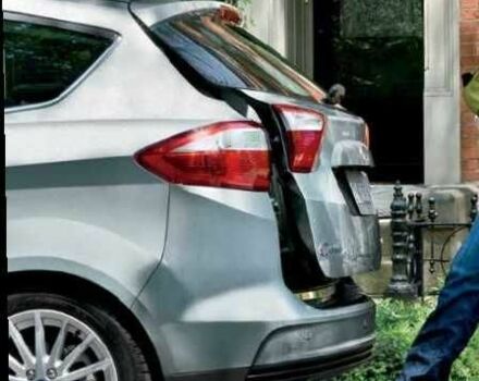 Сірий Форд Сі-Макс, об'ємом двигуна 2 л та пробігом 221 тис. км за 12764 $, фото 9 на Automoto.ua