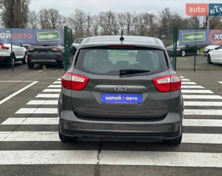 Серый Форд Си-Макс, объемом двигателя 2 л и пробегом 181 тыс. км за 10000 $, фото 5 на Automoto.ua