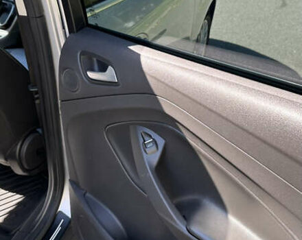 Серый Форд Си-Макс, объемом двигателя 2 л и пробегом 167 тыс. км за 12000 $, фото 12 на Automoto.ua