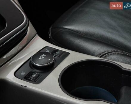 Сірий Форд Сі-Макс, об'ємом двигуна 2 л та пробігом 165 тис. км за 13500 $, фото 12 на Automoto.ua