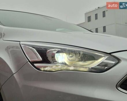 Сірий Форд Сі-Макс, об'ємом двигуна 2 л та пробігом 165 тис. км за 13500 $, фото 2 на Automoto.ua