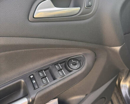 Серый Форд Си-Макс, объемом двигателя 1.5 л и пробегом 55 тыс. км за 12000 $, фото 6 на Automoto.ua