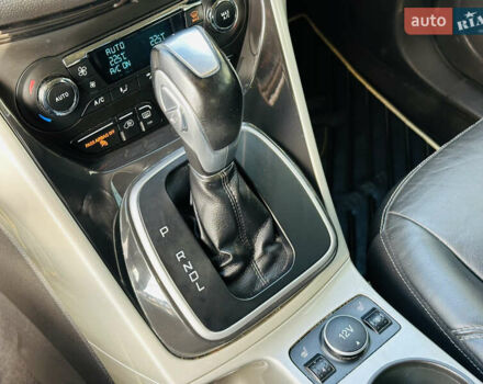 Сірий Форд Сі-Макс, об'ємом двигуна 2 л та пробігом 240 тис. км за 13400 $, фото 34 на Automoto.ua