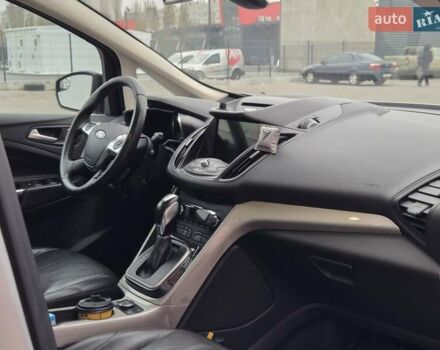 Сірий Форд Сі-Макс, об'ємом двигуна 2 л та пробігом 165 тис. км за 13500 $, фото 4 на Automoto.ua