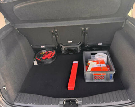 Серый Форд Си-Макс, объемом двигателя 1.5 л и пробегом 55 тыс. км за 12000 $, фото 9 на Automoto.ua