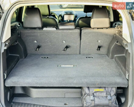 Сірий Форд Сі-Макс, об'ємом двигуна 2 л та пробігом 240 тис. км за 13400 $, фото 11 на Automoto.ua