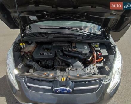 Серый Форд Си-Макс, объемом двигателя 2 л и пробегом 215 тыс. км за 15200 $, фото 51 на Automoto.ua
