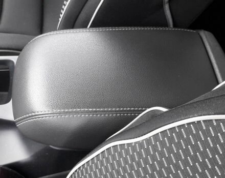 Серый Форд Си-Макс, объемом двигателя 1.5 л и пробегом 182 тыс. км за 13000 $, фото 10 на Automoto.ua