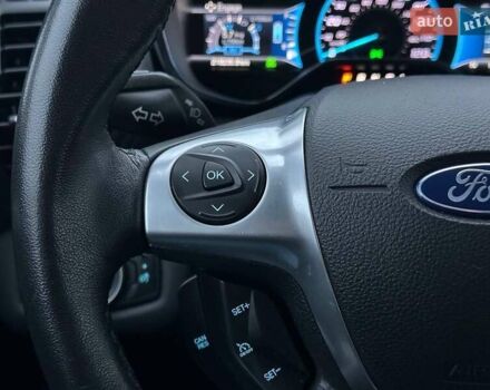 Сірий Форд Сі-Макс, об'ємом двигуна 0 л та пробігом 218 тис. км за 13290 $, фото 19 на Automoto.ua