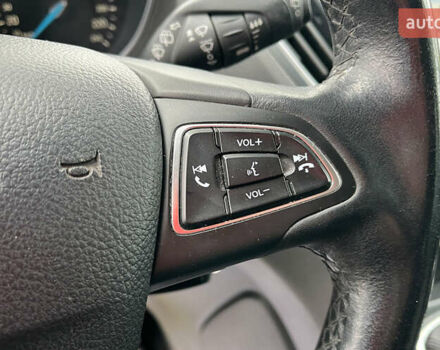 Серый Форд Си-Макс, объемом двигателя 1.5 л и пробегом 220 тыс. км за 8999 $, фото 11 на Automoto.ua