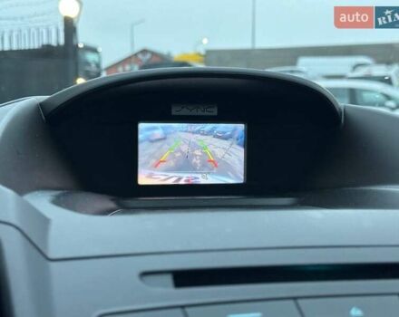 Сірий Форд Сі-Макс, об'ємом двигуна 0 л та пробігом 218 тис. км за 13290 $, фото 15 на Automoto.ua