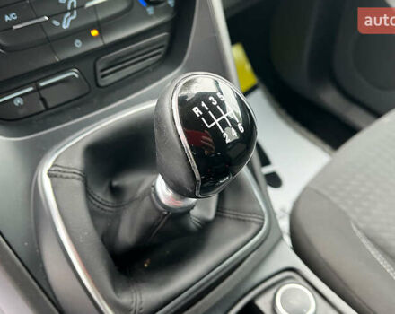 Серый Форд Си-Макс, объемом двигателя 1.5 л и пробегом 220 тыс. км за 8999 $, фото 13 на Automoto.ua