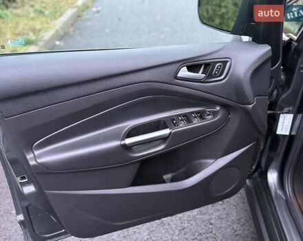 Серый Форд Си-Макс, объемом двигателя 2 л и пробегом 192 тыс. км за 12300 $, фото 13 на Automoto.ua