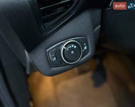 Серый Форд Си-Макс, объемом двигателя 2 л и пробегом 192 тыс. км за 12300 $, фото 15 на Automoto.ua