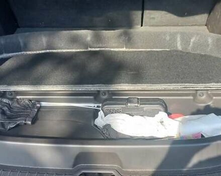 Серый Форд Си-Макс, объемом двигателя 2 л и пробегом 66 тыс. км за 13800 $, фото 17 на Automoto.ua