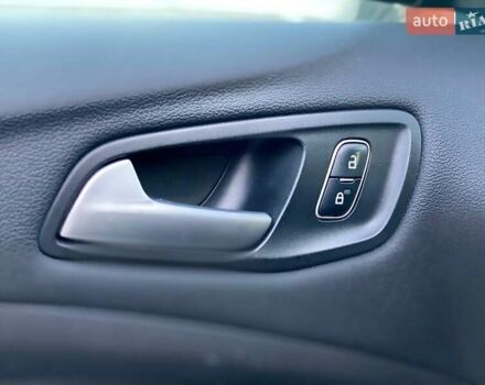 Серый Форд Си-Макс, объемом двигателя 2 л и пробегом 135 тыс. км за 9590 $, фото 20 на Automoto.ua