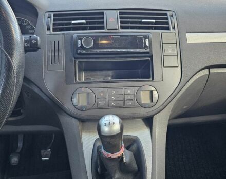 Сірий Форд Сі-Макс, об'ємом двигуна 1.6 л та пробігом 205 тис. км за 2350 $, фото 15 на Automoto.ua