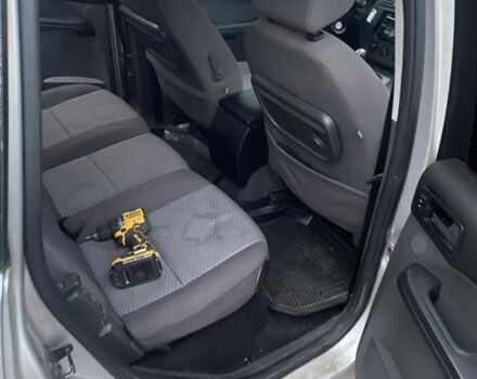 Серый Форд Си-Макс, объемом двигателя 1.8 л и пробегом 318 тыс. км за 3100 $, фото 14 на Automoto.ua