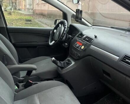 Серый Форд Си-Макс, объемом двигателя 1.6 л и пробегом 410 тыс. км за 4000 $, фото 2 на Automoto.ua