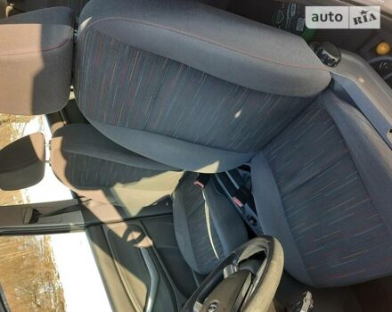 Серый Форд Си-Макс, объемом двигателя 1.6 л и пробегом 226 тыс. км за 6300 $, фото 2 на Automoto.ua