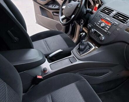 Серый Форд Си-Макс, объемом двигателя 1.8 л и пробегом 266 тыс. км за 7300 $, фото 13 на Automoto.ua