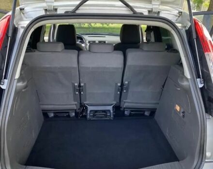 Серый Форд Си-Макс, объемом двигателя 1.6 л и пробегом 170 тыс. км за 6399 $, фото 2 на Automoto.ua