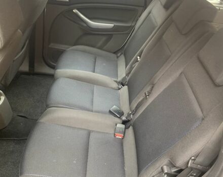 Серый Форд Си-Макс, объемом двигателя 1.6 л и пробегом 300 тыс. км за 5200 $, фото 7 на Automoto.ua