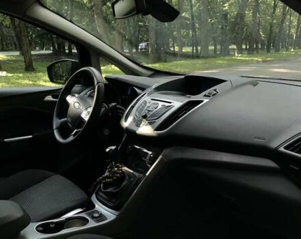 Серый Форд Си-Макс, объемом двигателя 1.6 л и пробегом 215 тыс. км за 7300 $, фото 10 на Automoto.ua