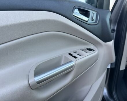 Серый Форд Си-Макс, объемом двигателя 2 л и пробегом 108 тыс. км за 12000 $, фото 21 на Automoto.ua