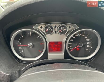 Серый Форд Си-Макс, объемом двигателя 1.8 л и пробегом 270 тыс. км за 5600 $, фото 1 на Automoto.ua
