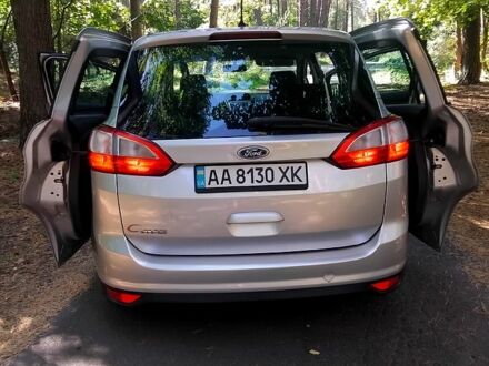 Серый Форд Си-Макс, объемом двигателя 1.6 л и пробегом 185 тыс. км за 7999 $, фото 1 на Automoto.ua