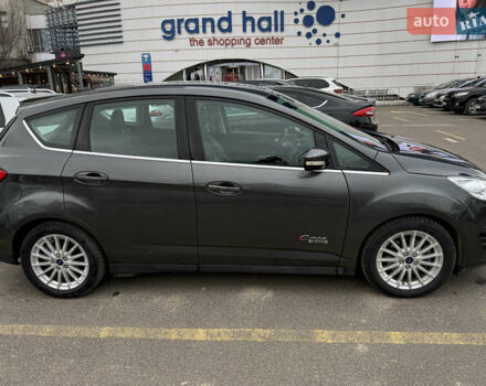 Серый Форд Си-Макс, объемом двигателя 2 л и пробегом 213 тыс. км за 13000 $, фото 1 на Automoto.ua