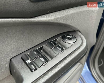 Синій Форд Сі-Макс, об'ємом двигуна 1.6 л та пробігом 179 тис. км за 4800 $, фото 65 на Automoto.ua