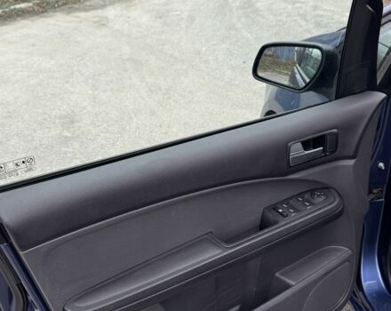 Синий Форд Си-Макс, объемом двигателя 1.6 л и пробегом 290 тыс. км за 5099 $, фото 11 на Automoto.ua