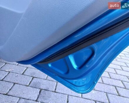 Синій Форд Сі-Макс, об'ємом двигуна 1.6 л та пробігом 216 тис. км за 5650 $, фото 11 на Automoto.ua