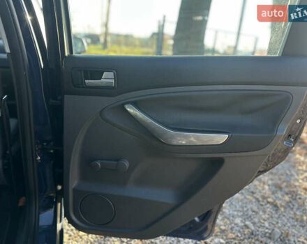 Синий Форд Си-Макс, объемом двигателя 1.6 л и пробегом 242 тыс. км за 5600 $, фото 31 на Automoto.ua