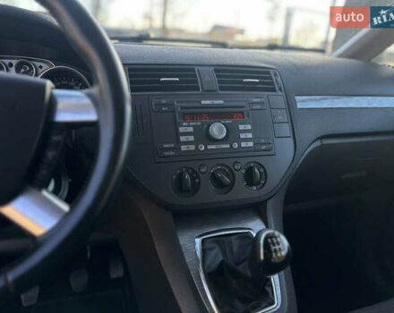 Синий Форд Си-Макс, объемом двигателя 1.6 л и пробегом 242 тыс. км за 5600 $, фото 25 на Automoto.ua