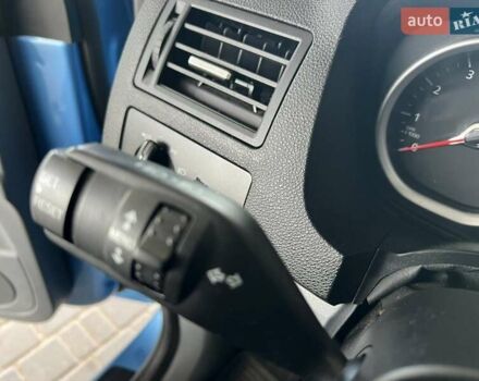 Синий Форд Си-Макс, объемом двигателя 1.6 л и пробегом 114 тыс. км за 7150 $, фото 30 на Automoto.ua