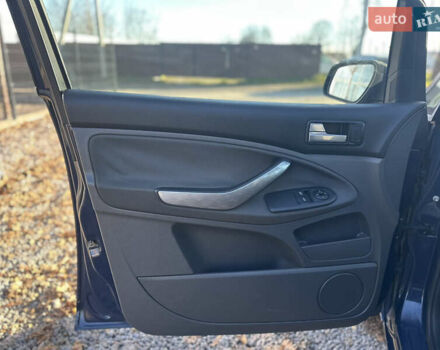 Синий Форд Си-Макс, объемом двигателя 1.6 л и пробегом 242 тыс. км за 5600 $, фото 22 на Automoto.ua