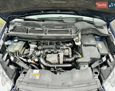 Синий Форд Си-Макс, объемом двигателя 1.56 л и пробегом 240 тыс. км за 5700 $, фото 25 на Automoto.ua