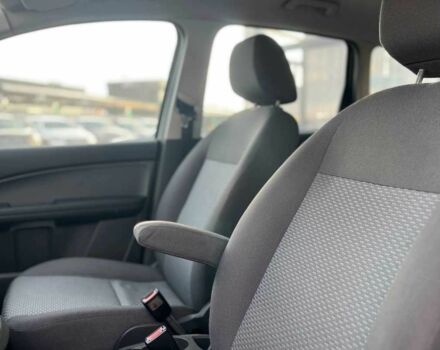 Форд Сі-Макс 2006 у Мукачеве на Automoto.ua Синій Форд Сі-Макс, об'ємом двигуна 1.8 л та пробігом 198 тис. км за 5200 $, фото 13 на Automoto.ua