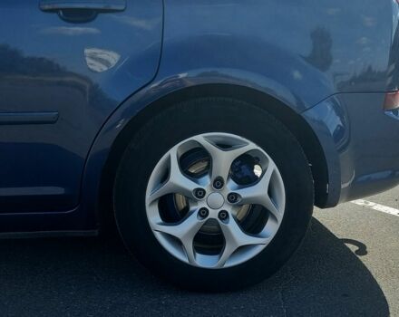 Синий Форд Си-Макс, объемом двигателя 1.6 л и пробегом 305 тыс. км за 5500 $, фото 5 на Automoto.ua