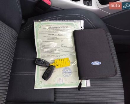 Оранжевый Форд Си-Макс, объемом двигателя 1.6 л и пробегом 232 тыс. км за 7850 $, фото 93 на Automoto.ua