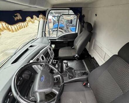 Білий Форд Карго, об'ємом двигуна 12 л та пробігом 165 тис. км за 99189 $, фото 5 на Automoto.ua