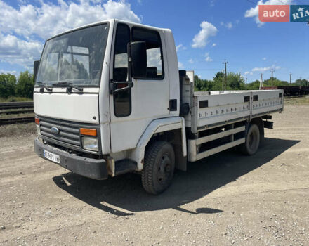 Белый Форд Карго, объемом двигателя 3.97 л и пробегом 168 тыс. км за 6800 $, фото 1 на Automoto.ua