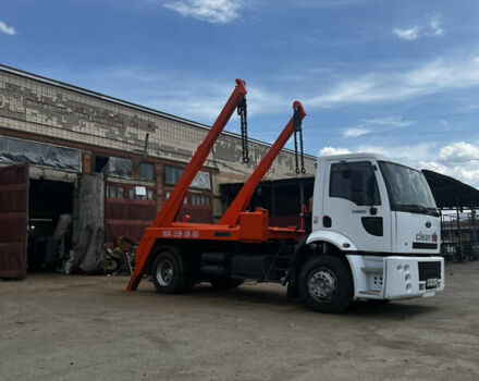 Форд Карго, об'ємом двигуна 6.9 л та пробігом 440 тис. км за 12500 $, фото 1 на Automoto.ua