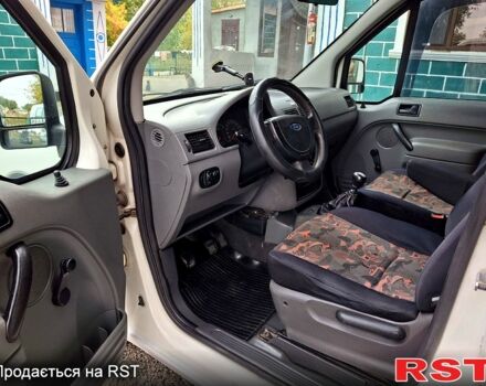 Белый Форд Коннект, объемом двигателя 1.8 л и пробегом 400 тыс. км за 3750 $, фото 2 на Automoto.ua