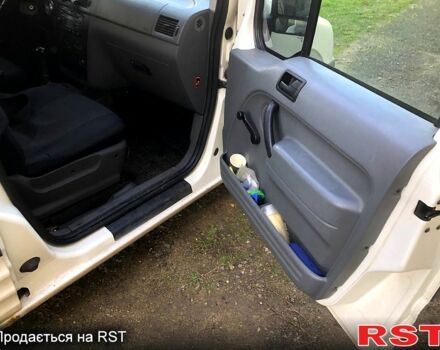 Белый Форд Коннект, объемом двигателя 1.8 л и пробегом 434 тыс. км за 2700 $, фото 5 на Automoto.ua