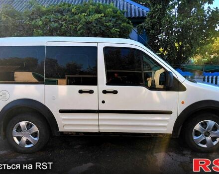 Белый Форд Коннект, объемом двигателя 1.8 л и пробегом 330 тыс. км за 4200 $, фото 1 на Automoto.ua