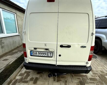 Белый Форд Коннект, объемом двигателя 1.8 л и пробегом 300 тыс. км за 5000 $, фото 6 на Automoto.ua